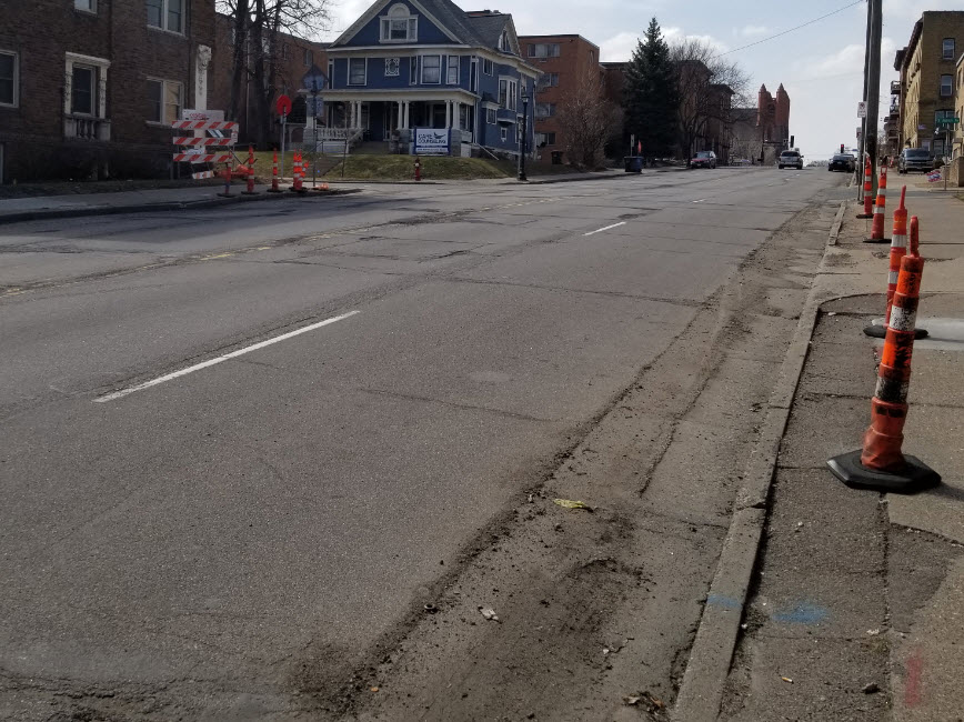 Street and curb along Franklin Ave. W.