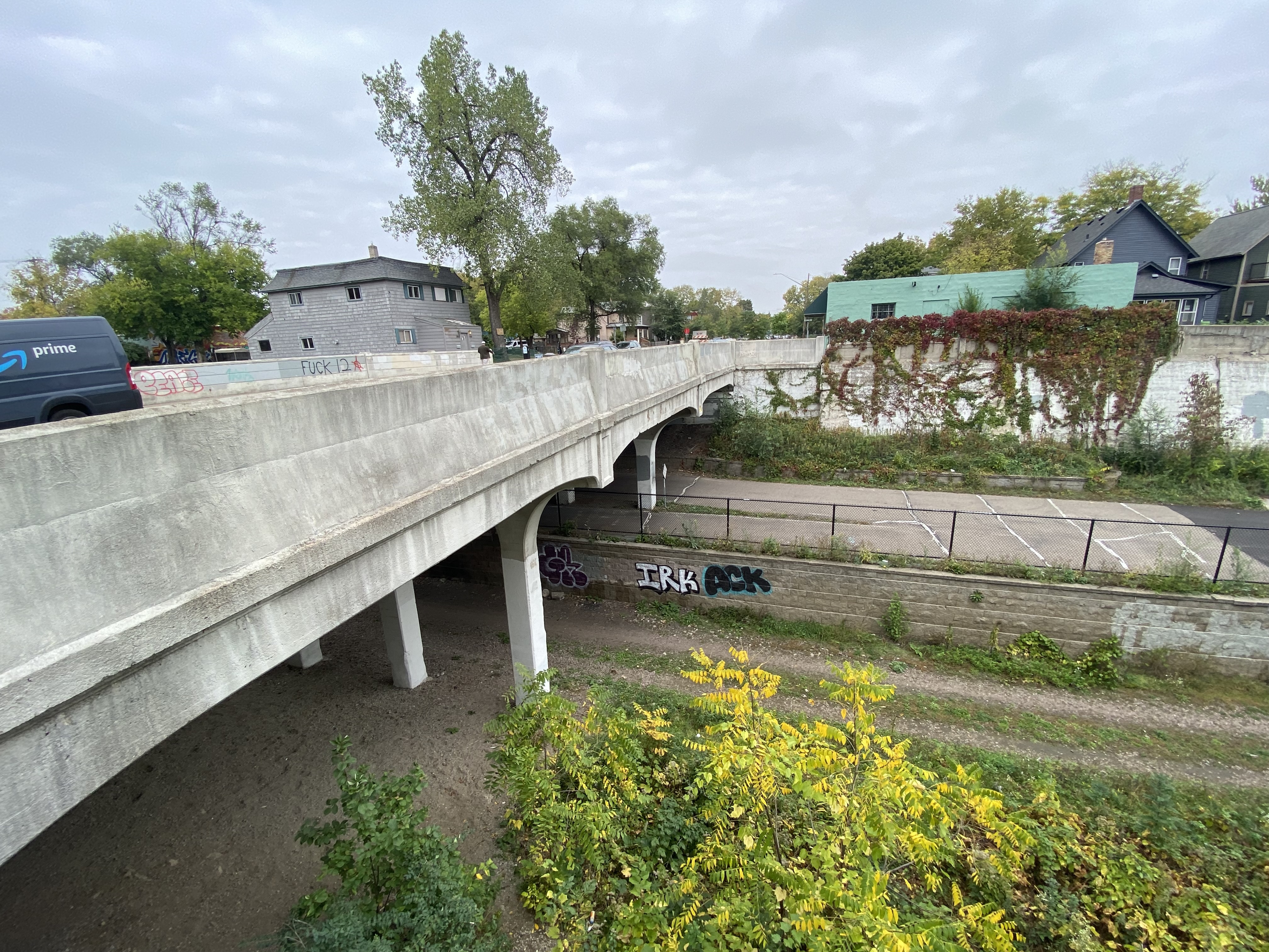 View of the pedestrian bridge from the side