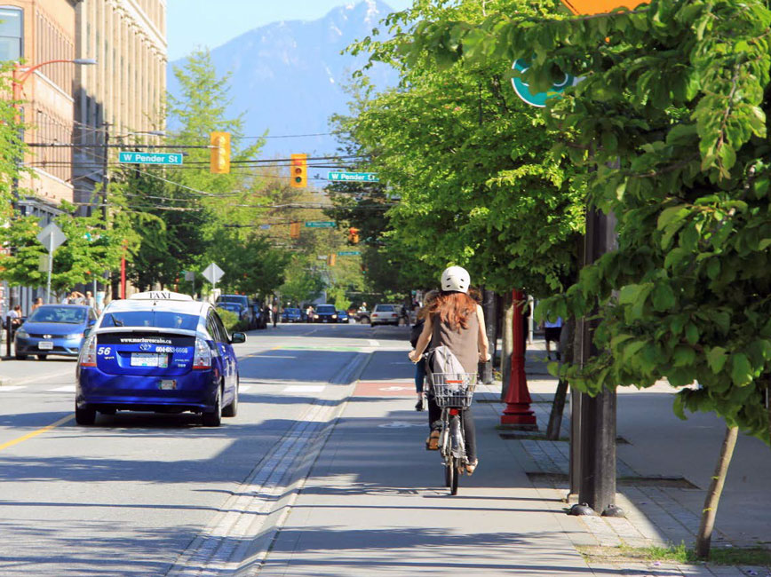 Hennepin Avenue reconstruction bike path