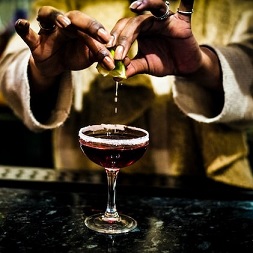 Alcohol server